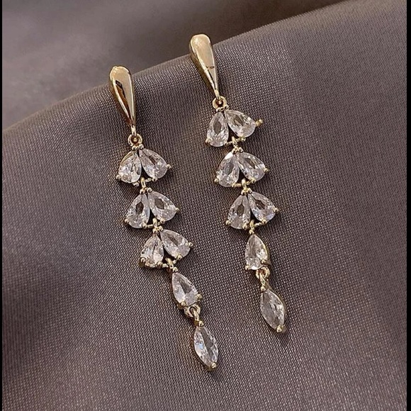 Cubic Zirconia Teardrop Earrings - Picture 3 of 5
